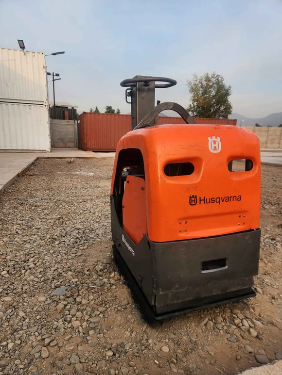 PLACA COMPACTADORA REVERSIBLE HUSQVARNA LG504 AÑO 2024