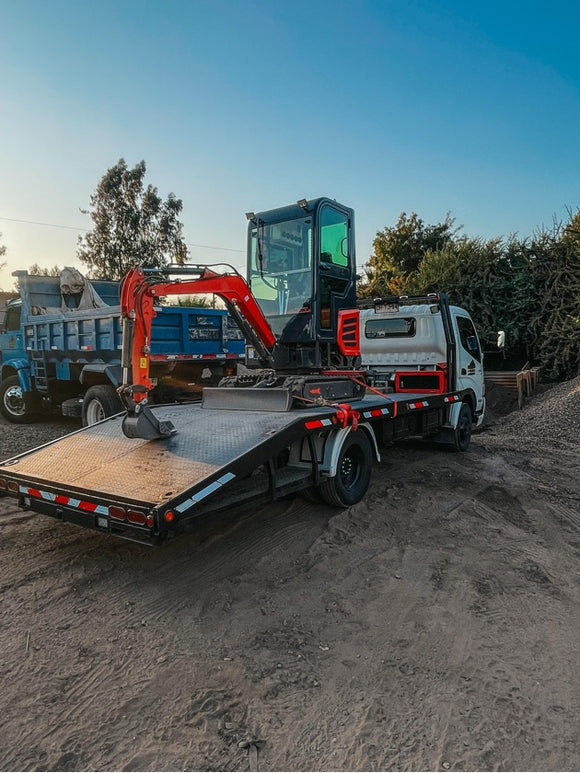 GRUA DE TRASLADO HINO XZU 8.0 PARA 6.000 KG - FLETES, RESCATES Y TRASLADO MAQUINARIA